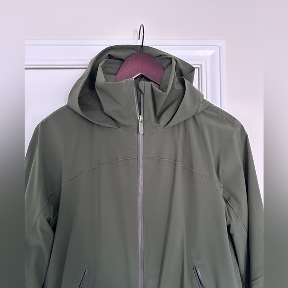 Lululemon Athletica Full Zip up Jacket CA 35801/RN 106259 E4 - Women’s Sz 4 - Picture 3 of 11